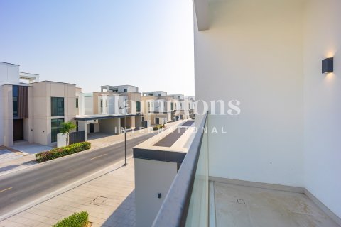 Villa en Arabian Ranches 3, Dubai, 4 dormitorios, 412.58222300 m², № 63344 - foto 17