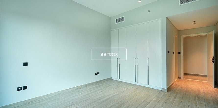 Apartamento en Jumeirah Village Triangle, Dubai, 3 dormitorios, 202.7 m², № 12947