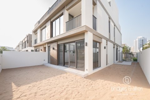 Villa en Tilal Al Ghaf, Dubai, 4 dormitorios, 220 m², № 83988 - foto 3