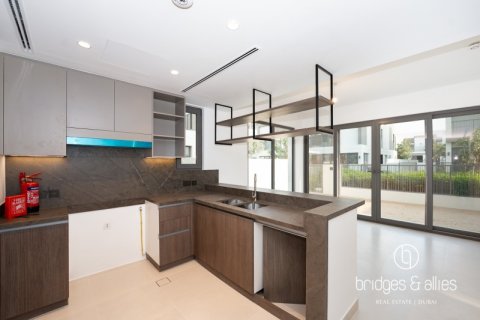 Villa en Tilal Al Ghaf, Dubai, 4 dormitorios, 220 m², № 83988 - foto 4