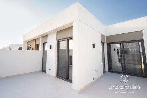 Villa en Tilal Al Ghaf, Dubai, 4 dormitorios, 220 m², № 83988 - foto 15