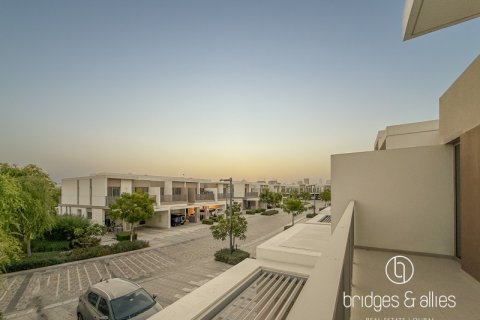 Villa in Tilal Al Ghaf, Dubai 4 bedrooms, 198 sq.m. № 83987