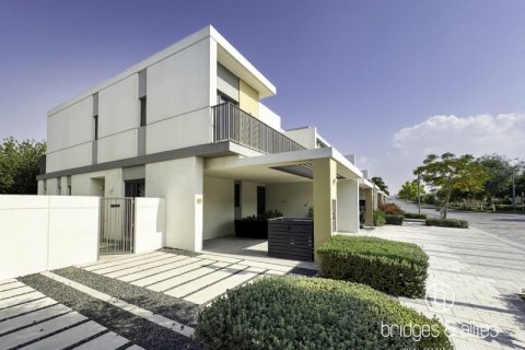 Villa en Tilal Al Ghaf, Dubai, 4 dormitorios, 198 m², № 83987 - foto 2