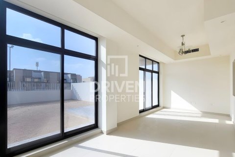 Villa in District 11, Mohammed Bin Rashid City, Dubai 4 bedrooms, 553.89 sq.m. № 142888 - photo 3