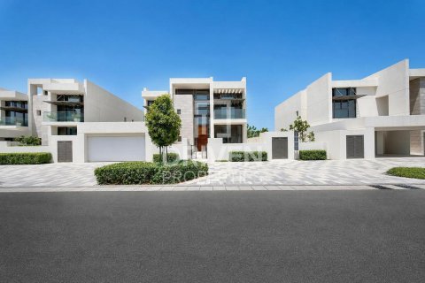 Villa à District One, Mohammed Bin Rashid City, Dubai, 4 chambres, 744.8 m², № 138662 - photo 2