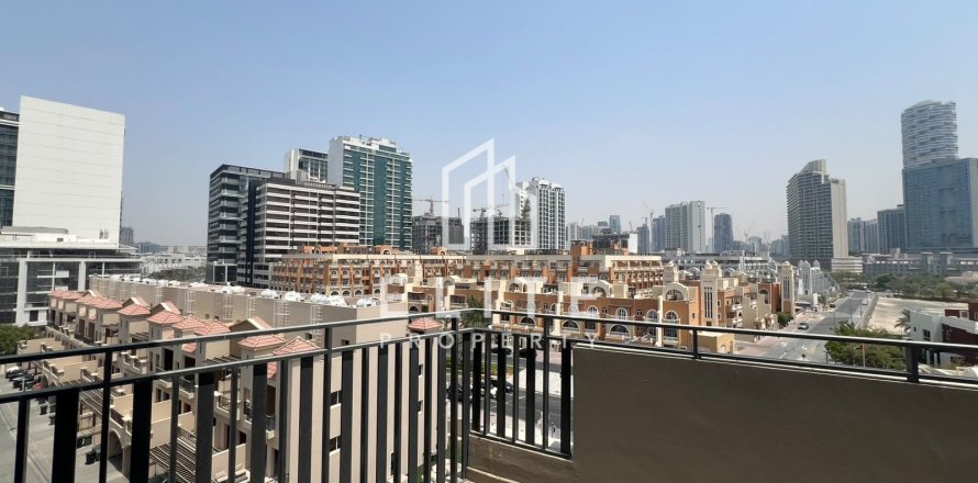 Apartment in District 15, Jumeirah Village Circle, Dubai 2 bedrooms, 114 sq.m. № 139077