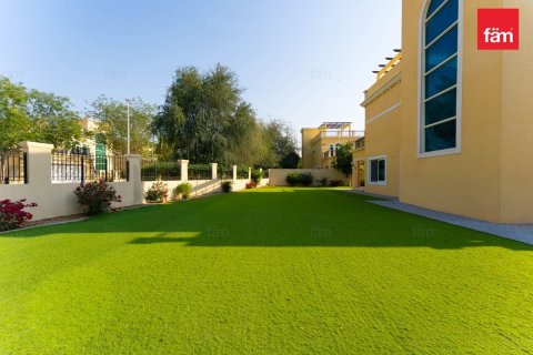Villa en Dubai, 4 dormitorios, 782.3 m², № 85865 - foto 2