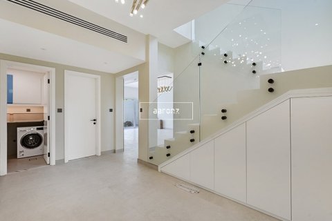 Villa in The Springs, Dubai 3 bedrooms, 243 sq.m. № 49742 - photo 7