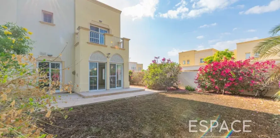Villa en The Springs, Dubai, 3 dormitorios, 209 m², № 62011