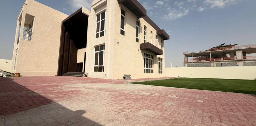 Вилла в Джабаль-Али, Дубай, 6 спален, 1050м², № 114492