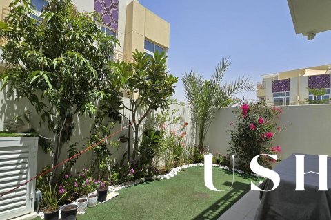 Townhouse in DAMAC Hills (Akoya by DAMAC), Dubai 3 bedrooms, 143 sq.m. № 42352 - photo 9