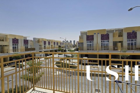 Townhouse in DAMAC Hills (Akoya by DAMAC), Dubai 3 bedrooms, 143 sq.m. № 42352 - photo 1