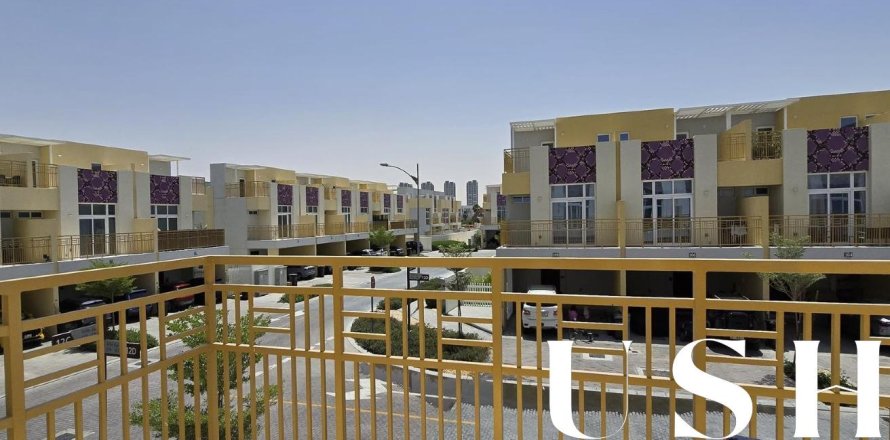 Townhouse in DAMAC Hills (Akoya by DAMAC), Dubai 3 bedrooms, 143 sq.m. № 42352