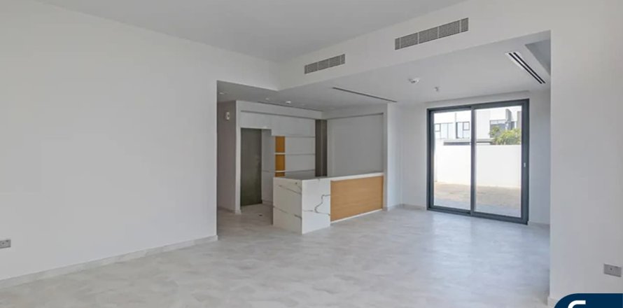 Adosado en Villanova, Dubai Land, Dubai, 4 dormitorios, 218 m², № 98607