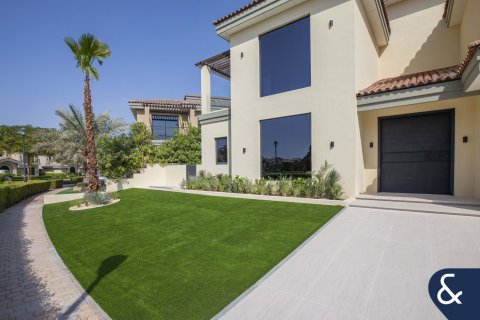 Villa en Jumeirah Golf Estates, Dubai, 5 dormitorios, 527 m², № 98614 - foto 7