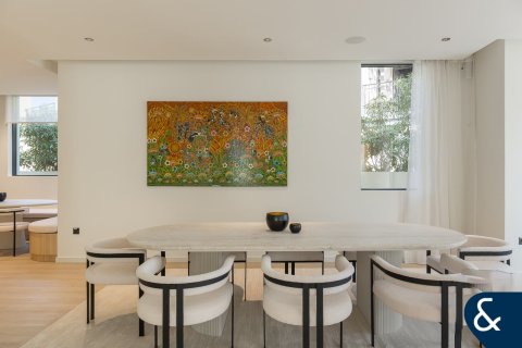 Villa en Jumeirah Golf Estates, Dubai, 5 dormitorios, 527 m², № 98614 - foto 15