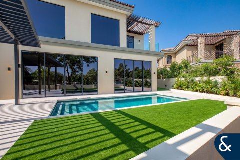Villa en Jumeirah Golf Estates, Dubai, 5 dormitorios, 527 m², № 98614 - foto 3