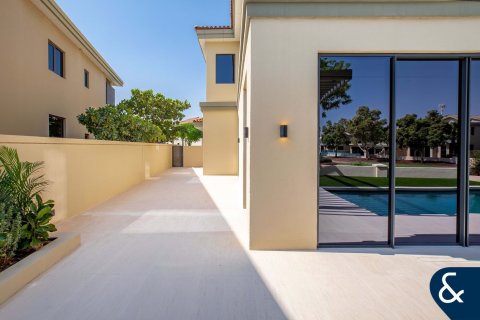 Villa en Jumeirah Golf Estates, Dubai, 5 dormitorios, 527 m², № 98614 - foto 21