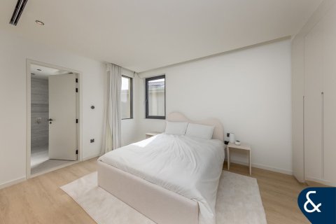 Villa en Jumeirah Golf Estates, Dubai, 5 dormitorios, 527 m², № 98614 - foto 19