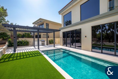 Villa en Jumeirah Golf Estates, Dubai, 5 dormitorios, 527 m², № 98614 - foto 4