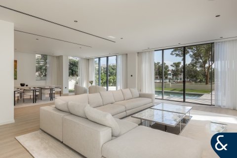 Villa en Jumeirah Golf Estates, Dubai, 5 dormitorios, 527 m², № 98614 - foto 10