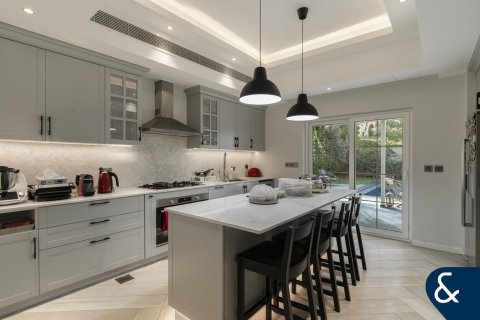 Villa en Arabian Ranches, Dubai, 5 dormitorios, 409 m², № 98606 - foto 7