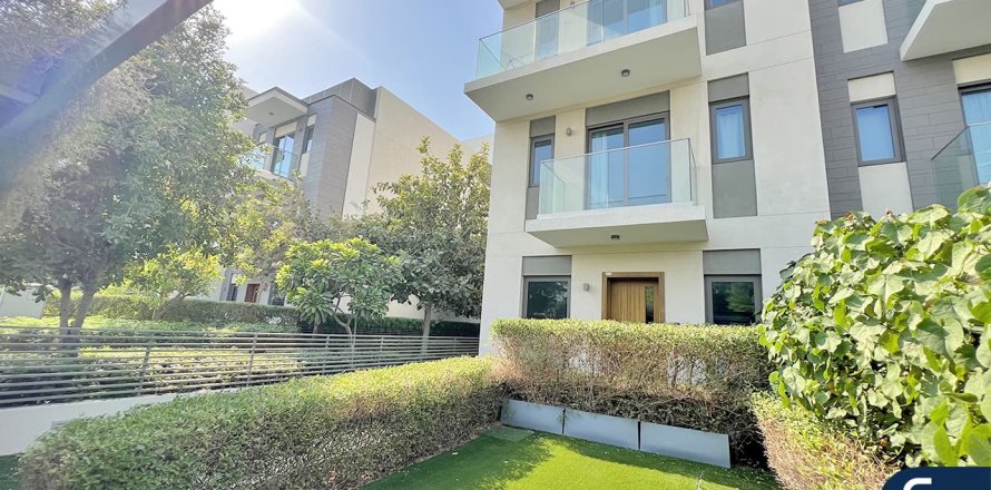 Adosado en Mohammed Bin Rashid City, Dubai, 4 dormitorios, 323 m², № 98616