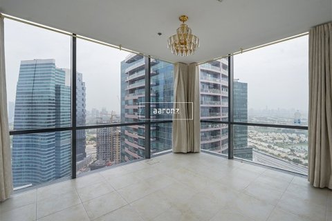 Apartment in Jumeirah Lake Towers, Dubai 4 bedrooms, 219.8 sq.m. № 13254 - photo 7