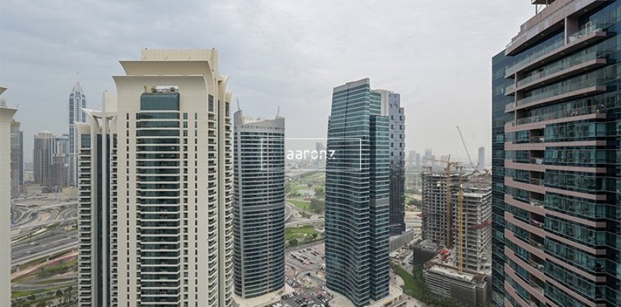 Apartment in Jumeirah Lake Towers, Dubai 4 bedrooms, 219.8 sq.m. № 13254