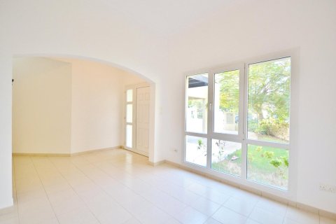Villa in Meadows, Dubai 3 bedrooms, 311 sq.m. № 43594 - photo 11