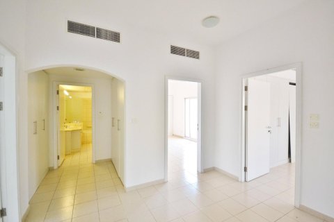Villa in Meadows, Dubai 3 bedrooms, 311 sq.m. № 43594 - photo 9