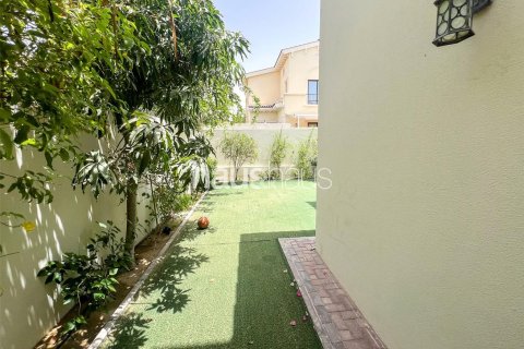 Villa in Mira, Reem, Dubai 4 bedrooms, 234 sq.m. № 43584 - photo 11