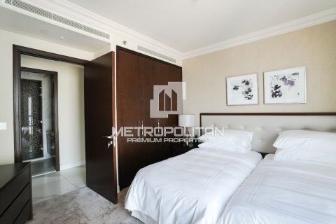Apartment in The Address Residence Fountain Views, Downtown Dubai (Downtown Burj Dubai), Dubai 3 bedrooms, 185 sq.m. № 7191 - photo 13