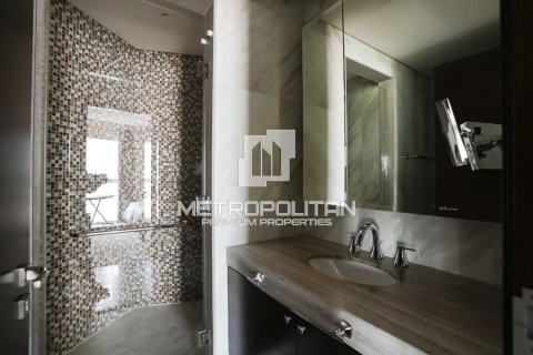Apartment in The Address Residence Fountain Views, Downtown Dubai (Downtown Burj Dubai), Dubai 3 bedrooms, 185 sq.m. № 7191 - photo 15