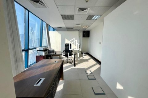 Office in Jumeirah Lake Towers, Dubai 96 sq.m. № 38930 - photo 16