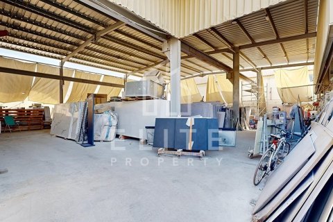 Commercial property in Al Quoz, Dubai 2323 sq.m. № 38926 - photo 4