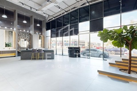 Commercial property in Al Quoz, Dubai 2323 sq.m. № 38926 - photo 1
