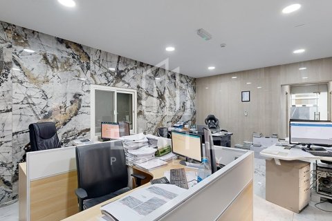 Commercial property in Al Quoz, Dubai 2323 sq.m. № 38926 - photo 24