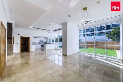 Appartement à Dubai Marina, Dubai, 3 chambres, 275.4 m², № 11270 - photo 1