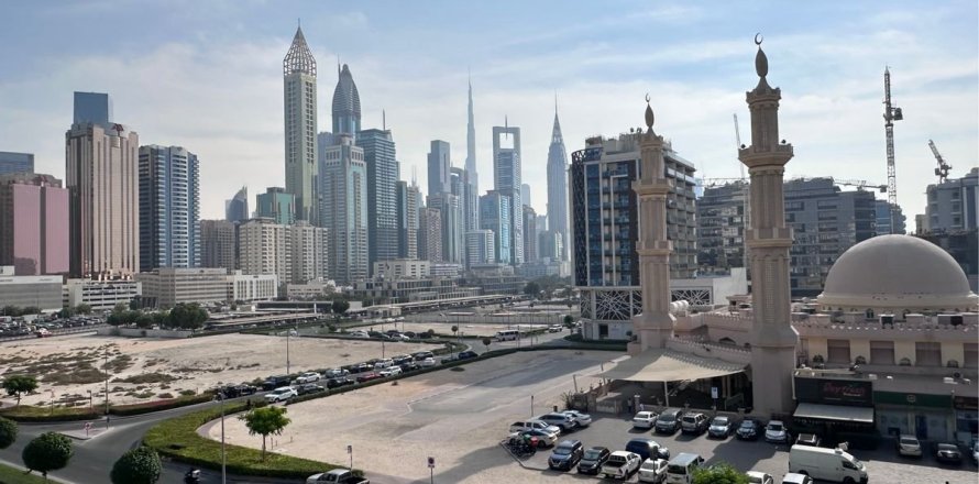 Apartment in Al Satwa, Dubai 1 bedroom, 79.4 sq.m. № 84182