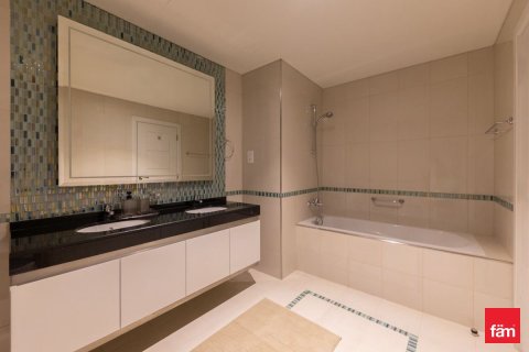 Apartment in Dubai Marina, Dubai 1 bedroom, 79.2 sq.m. № 41524 - photo 7