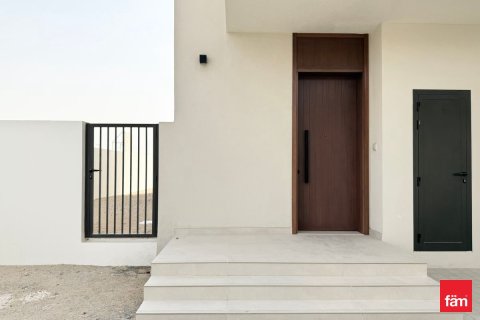 Townhouse in Town Square, Dubai 4 bedrooms, 315.4 sq.m. № 41522 - photo 2