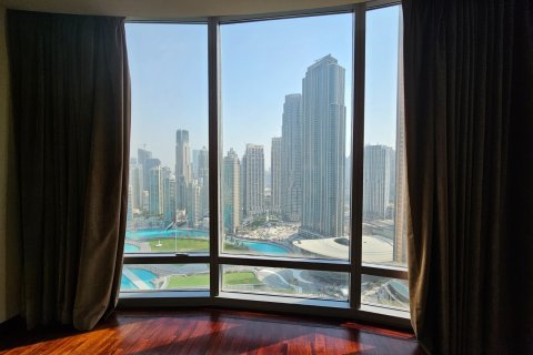 Купить квартиру в Бурдж-Халифе, Дубай: 2 спальни, 187м², № 3979 - фото 2