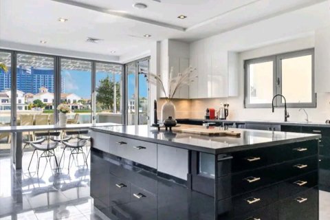 Купить виллу в Signature Villas, Пальма Джумейра, Дубай: 6 спален, 976м², № 3978 - фото 5
