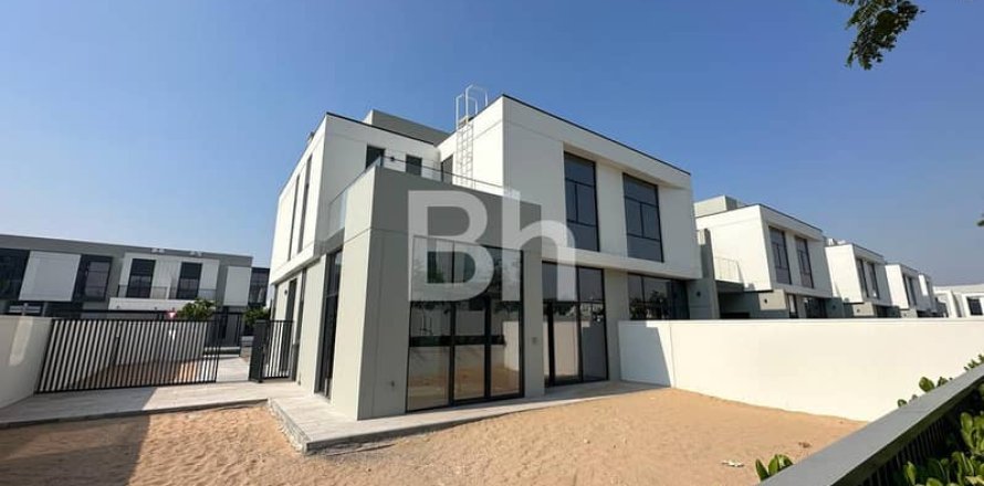 Townhouse in Al Furjan, Dubai 4 bedrooms, 376 sq.m. № 24877