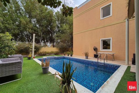 Снять в аренду виллу в Дубае: 5 спален, 674м², № 60558 - фото 20