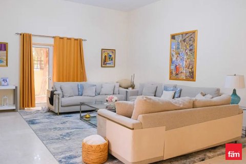 Снять в аренду виллу в Дубае: 5 спален, 674м², № 60558 - фото 3