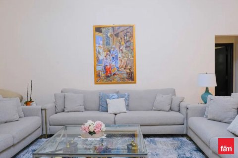 Снять в аренду виллу в Дубае: 5 спален, 674м², № 60558 - фото 4