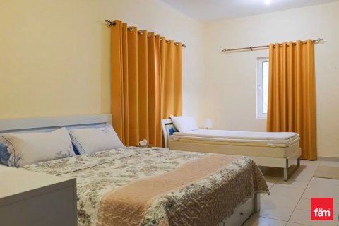 Снять в аренду виллу в Дубае: 5 спален, 674м², № 60558 - фото 13