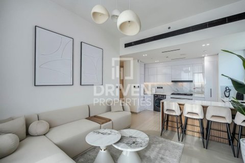 Apartment in Jumeirah Village Circle, Dubai 2 bedrooms, 104 sq.m. № 65700 - photo 6